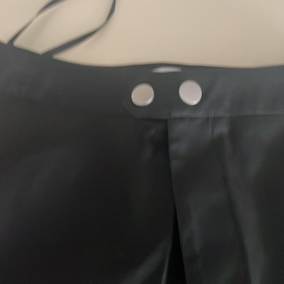 NWOT superdown Shawn Faux Leather Moto Short - Black - XS - Picture 8 of 9